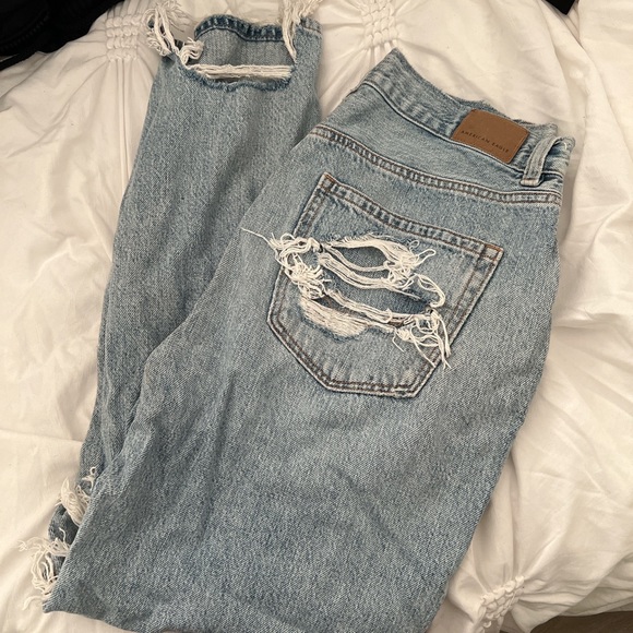 American eagle distressed jeans - Picture 2 of 4